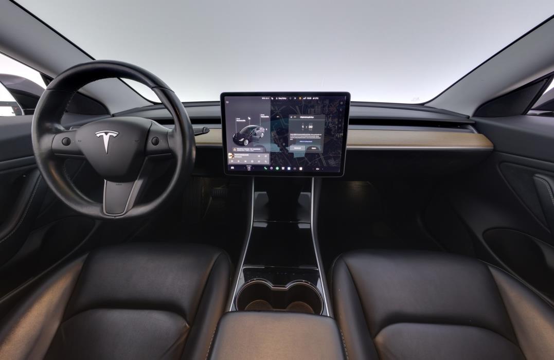 TESLA Model 3 2019