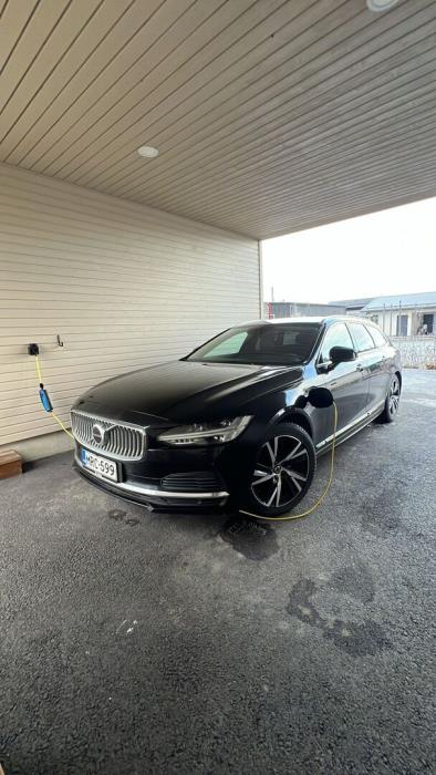 VOLVO V90 2021