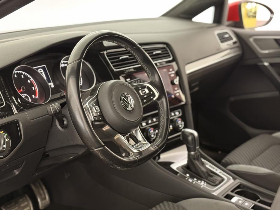 VOLKSWAGEN Golf 2019