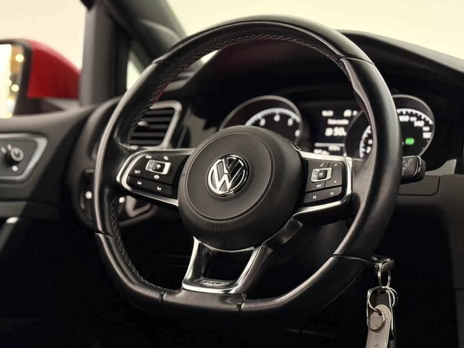 VOLKSWAGEN Golf 2019