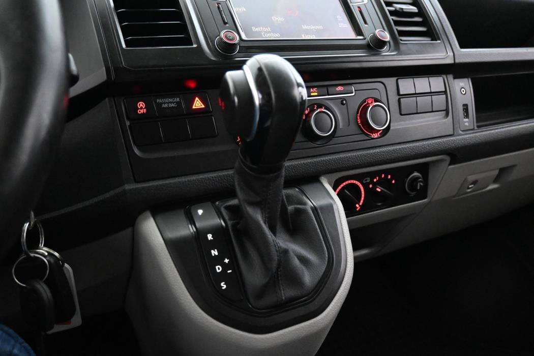 VOLKSWAGEN Transporter 2016