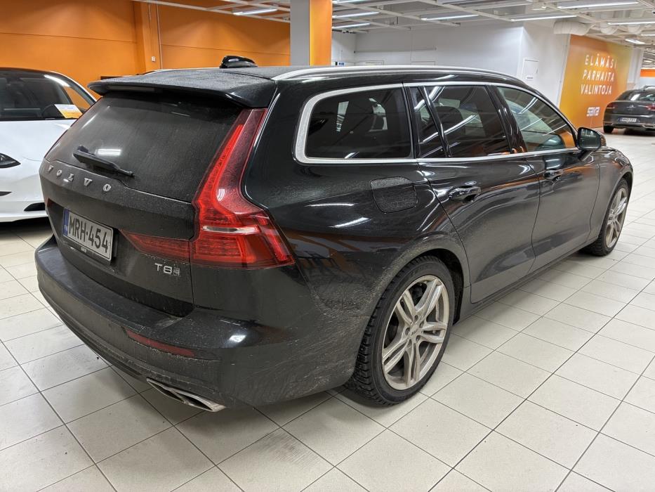 VOLVO V60 2020
