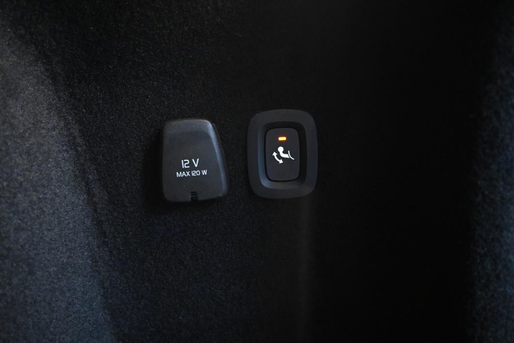 VOLVO V60 2022