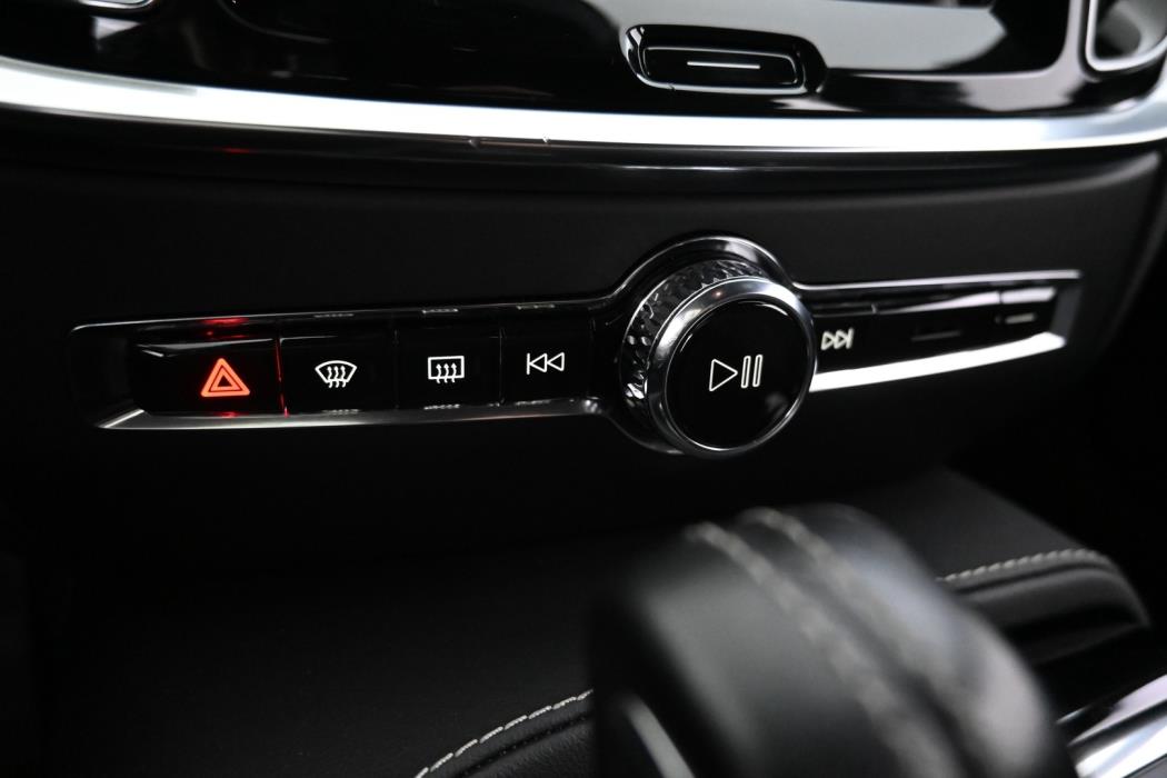 VOLVO V60 2022