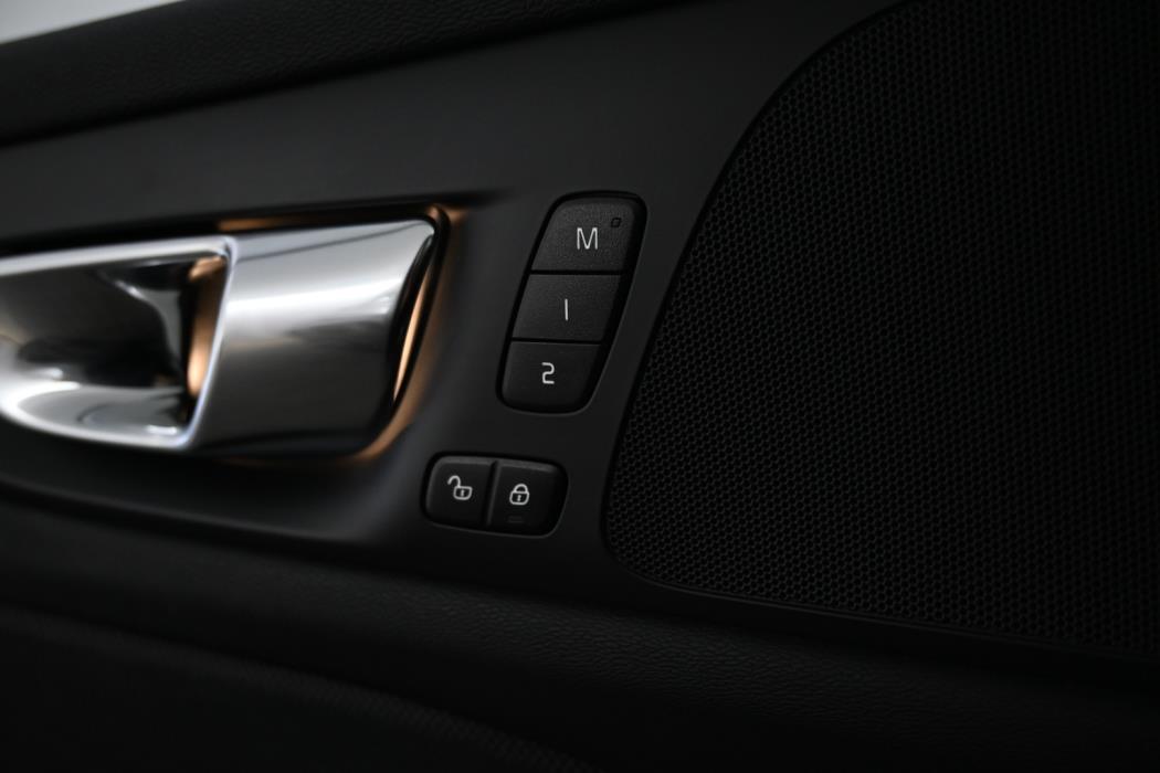 VOLVO V60 2022