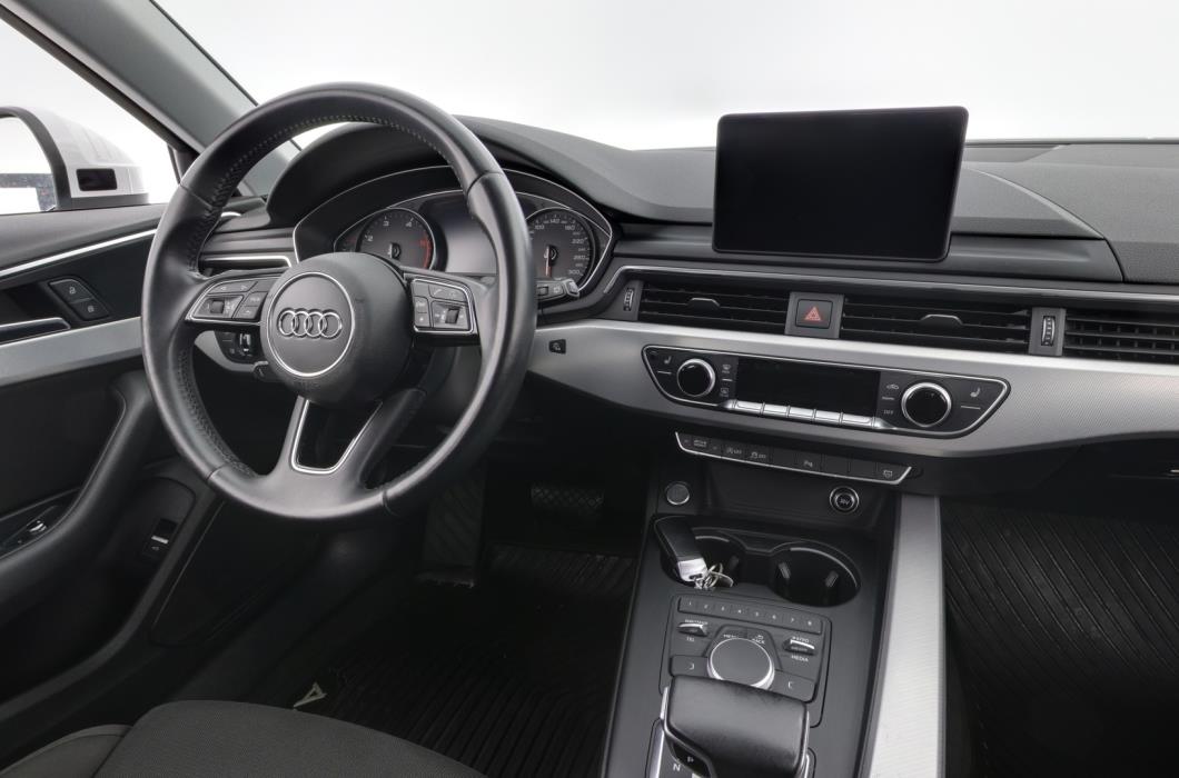 AUDI A4 2016