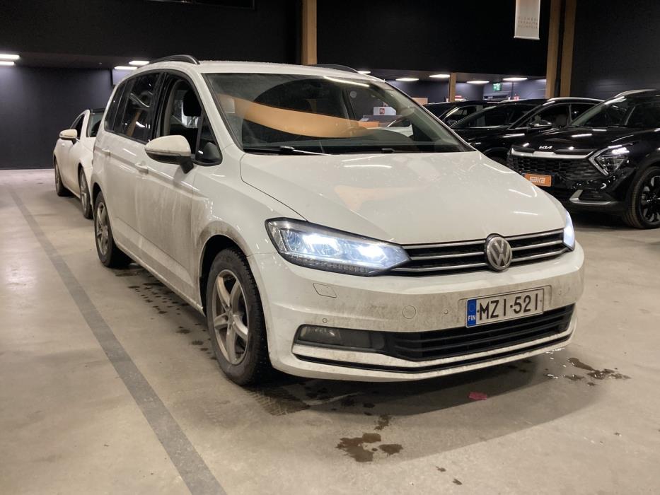 VOLKSWAGEN Touran 2018