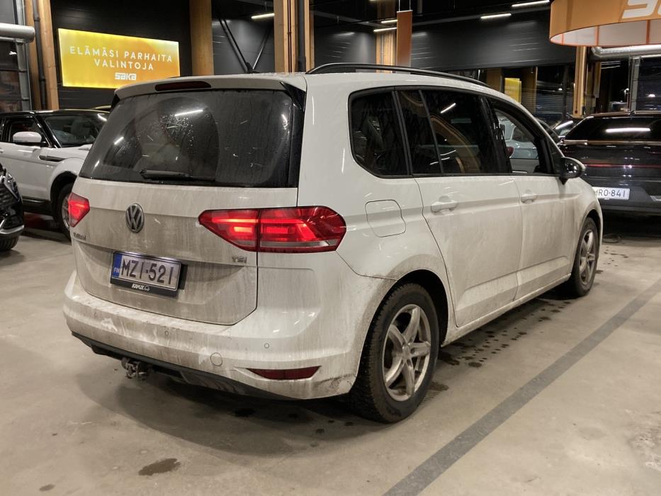 VOLKSWAGEN Touran 2018