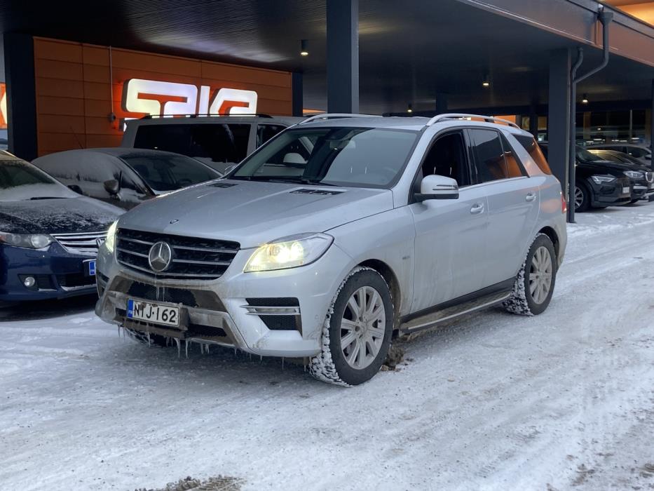 MERCEDES-BENZ ML 2011