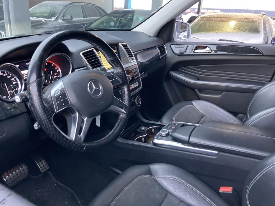 MERCEDES-BENZ ML 2011