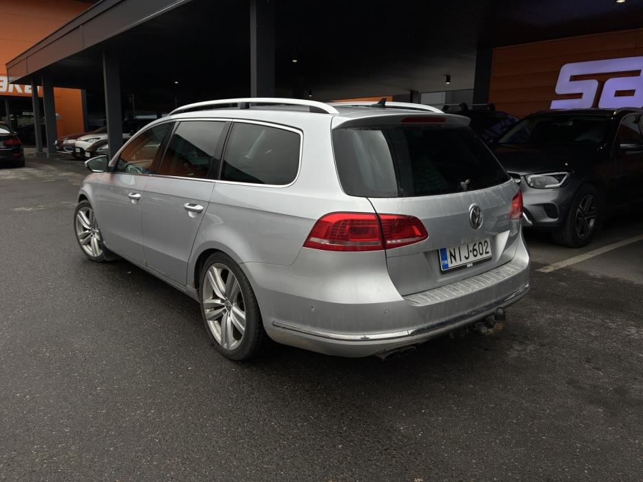 VOLKSWAGEN Passat 2012