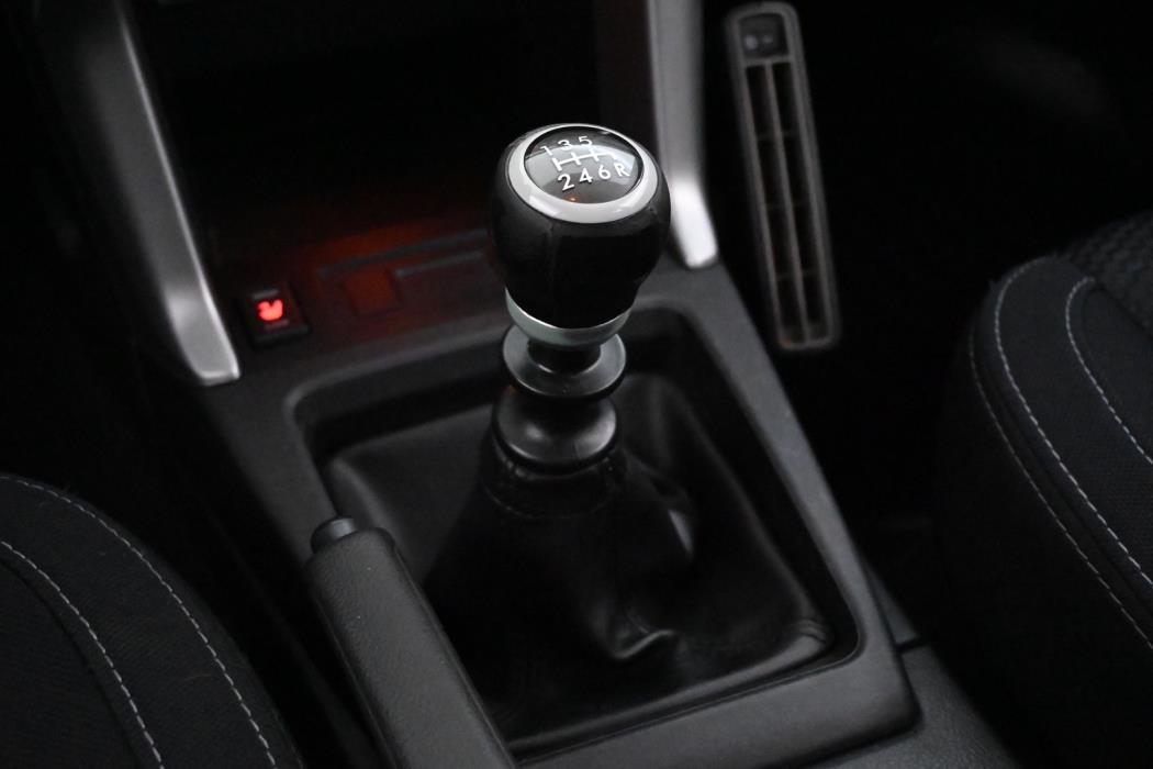 SUBARU Forester 2014