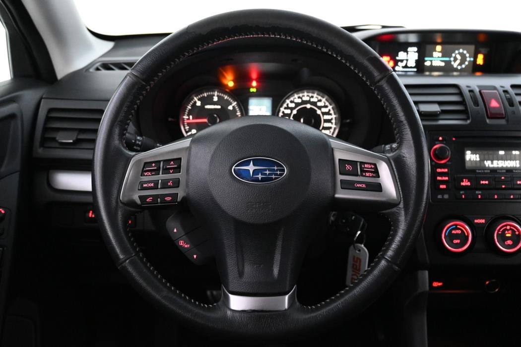 SUBARU Forester 2014