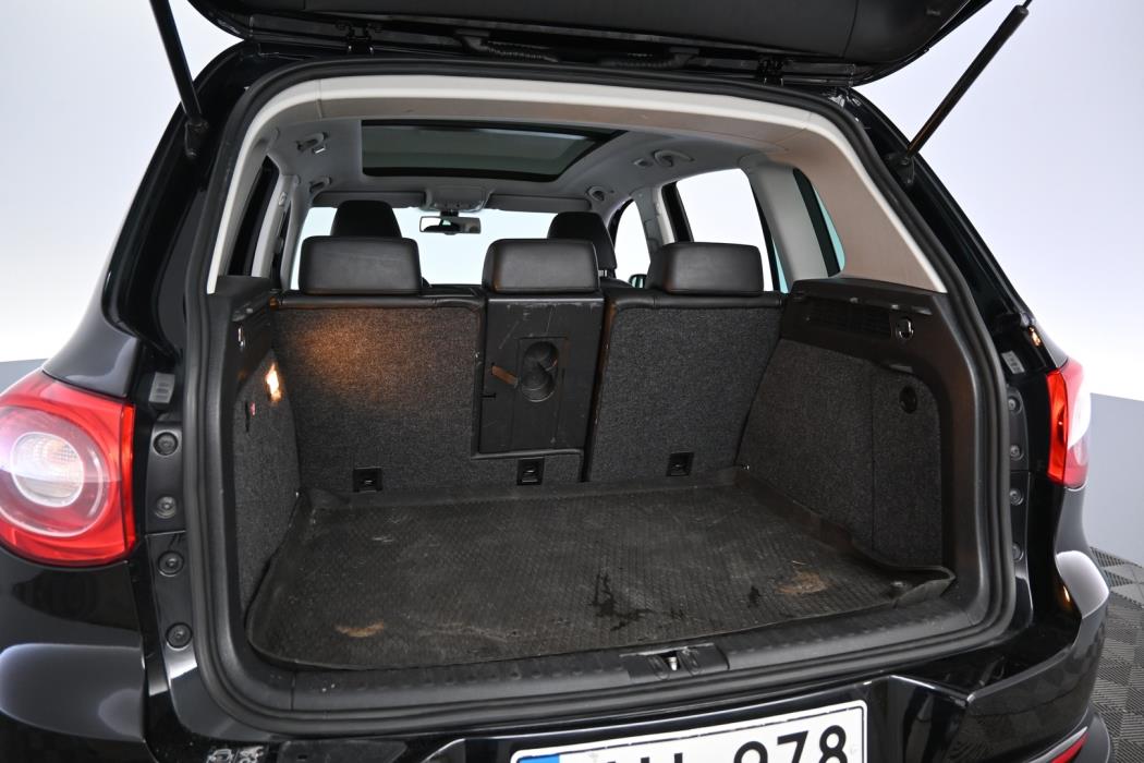 VOLKSWAGEN Tiguan 2011