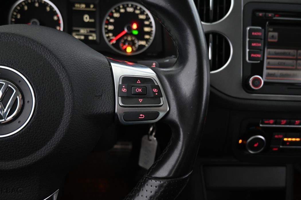 VOLKSWAGEN Tiguan 2011