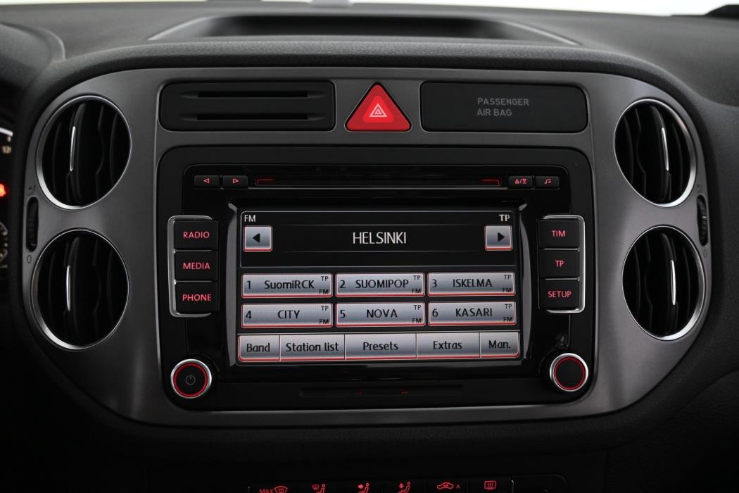 VOLKSWAGEN Tiguan 2011
