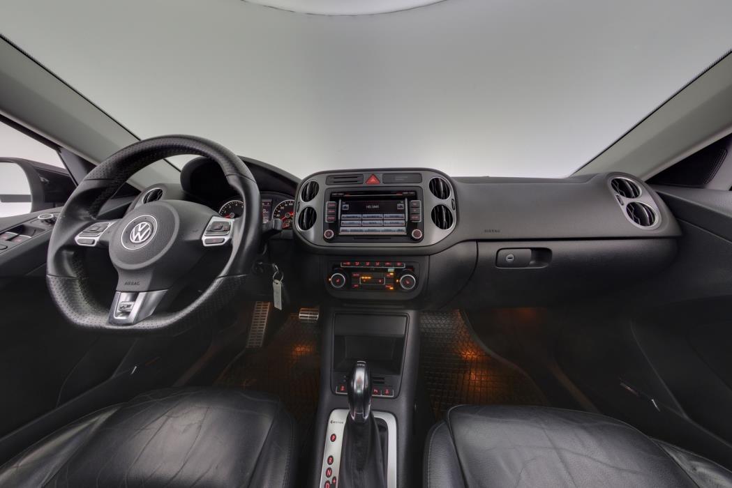 VOLKSWAGEN Tiguan 2011