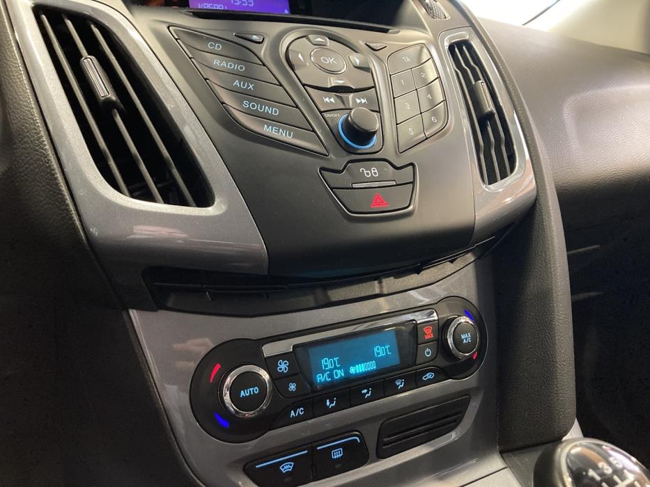 FORD Focus 2012