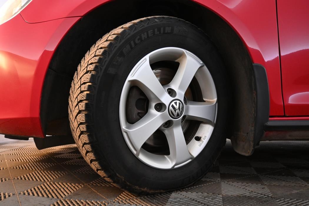 VOLKSWAGEN Golf 2012