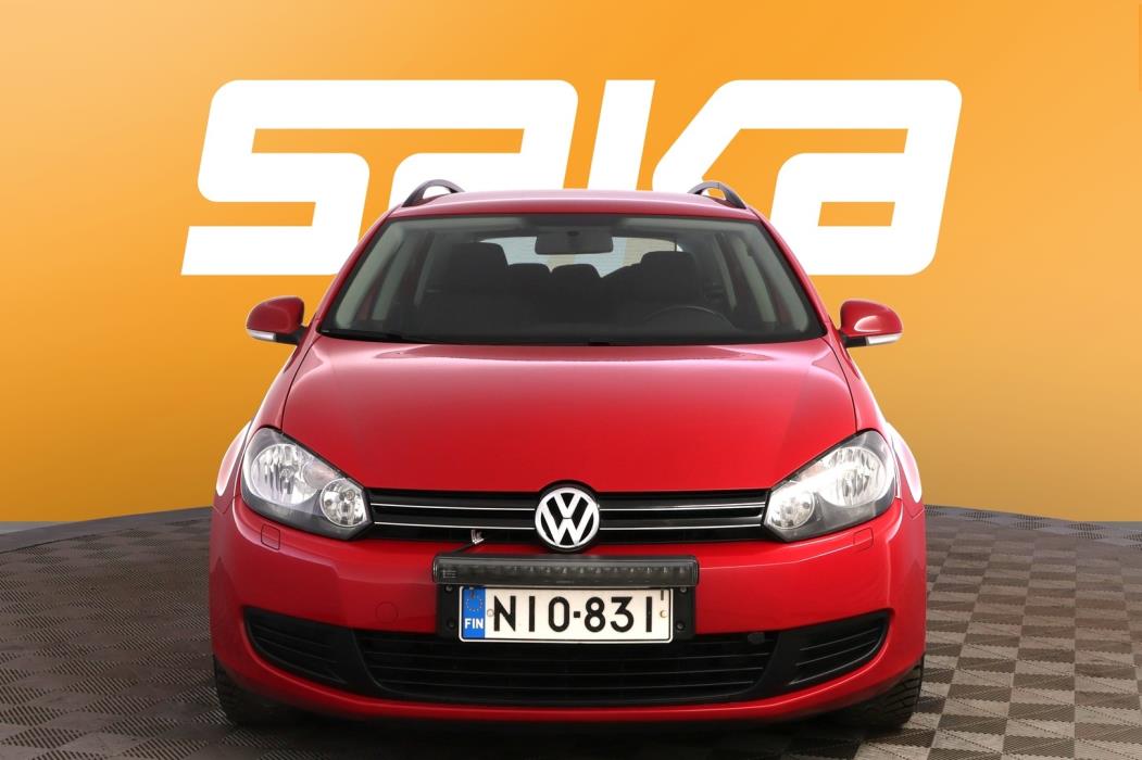 VOLKSWAGEN Golf 2012