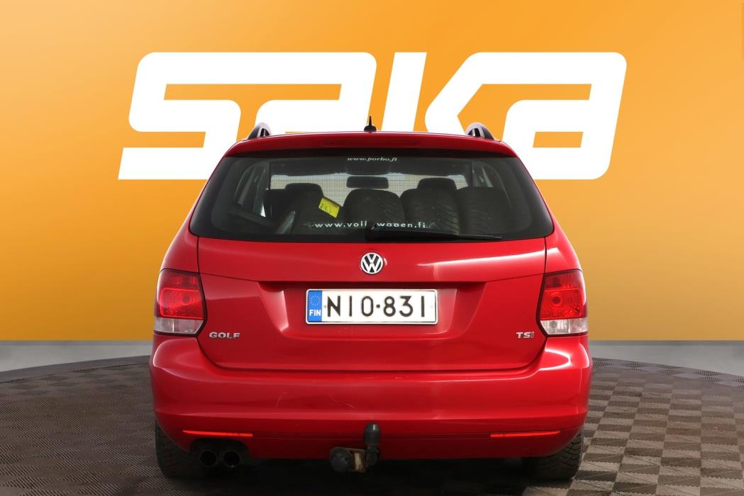 VOLKSWAGEN Golf 2012