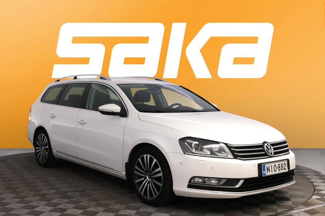 VOLKSWAGEN Passat 2012