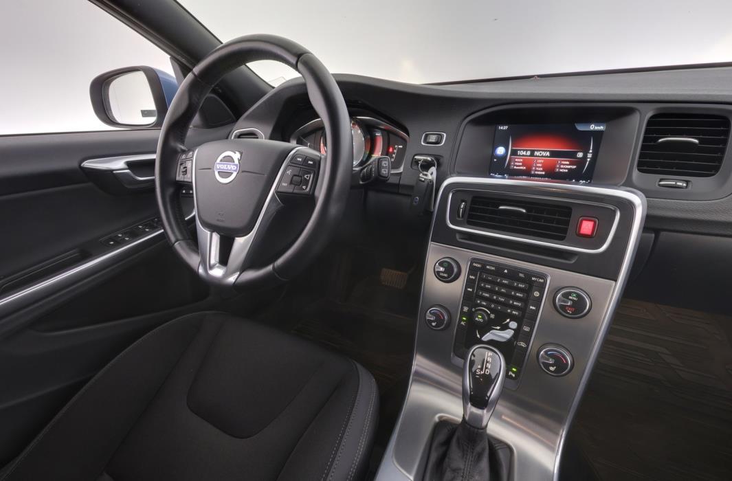 VOLVO V60 2014