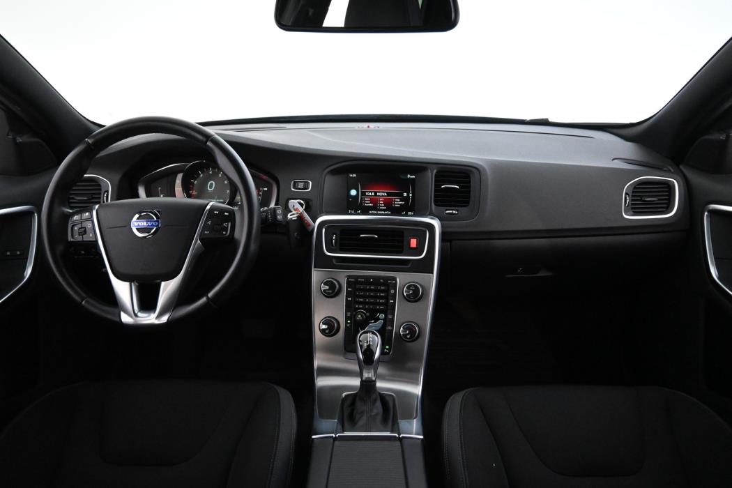 VOLVO V60 2014