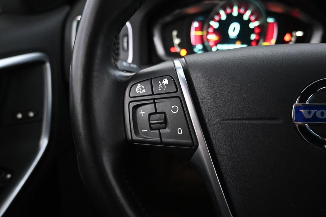 VOLVO V60 2014