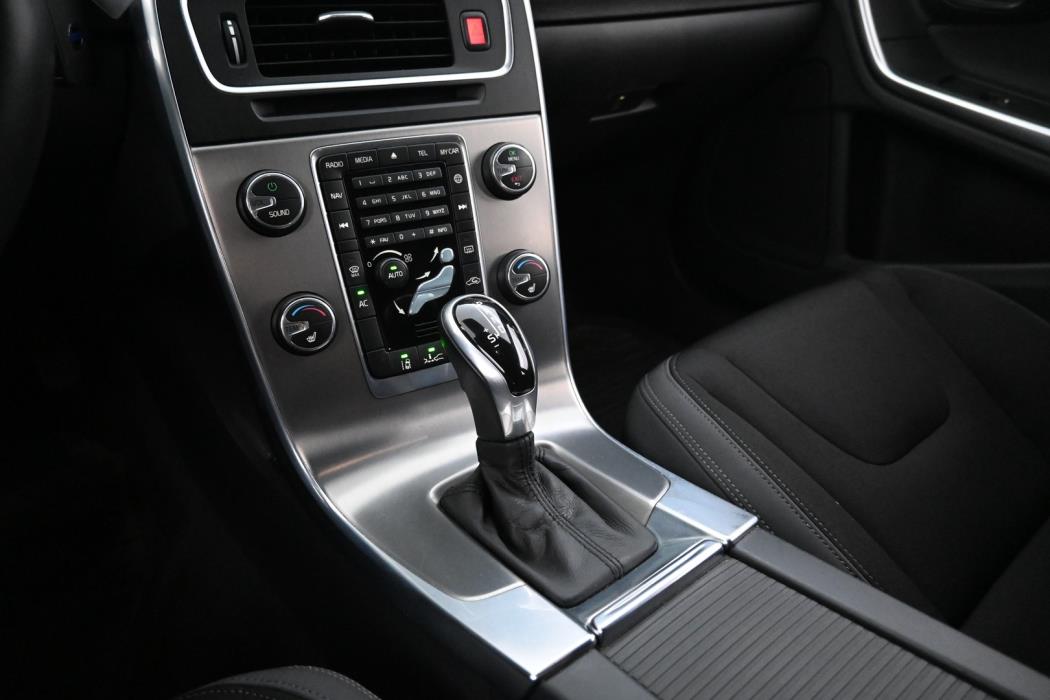 VOLVO V60 2014