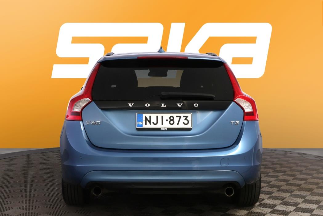VOLVO V60 2014