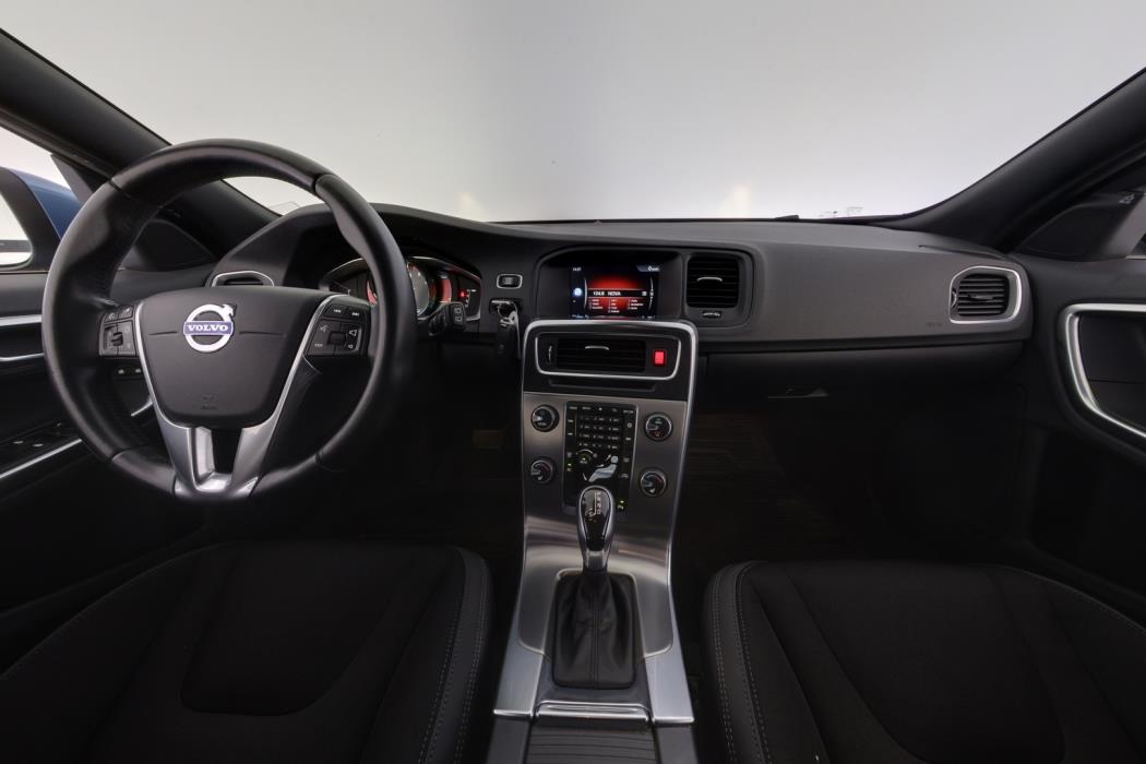 VOLVO V60 2014
