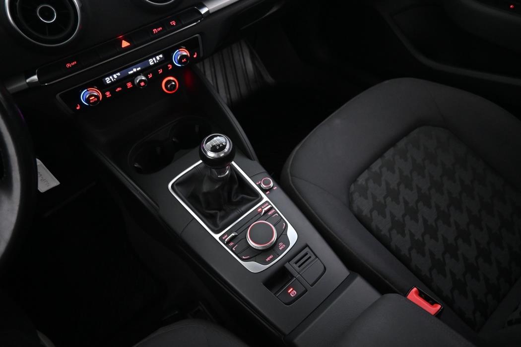 AUDI A3 2015
