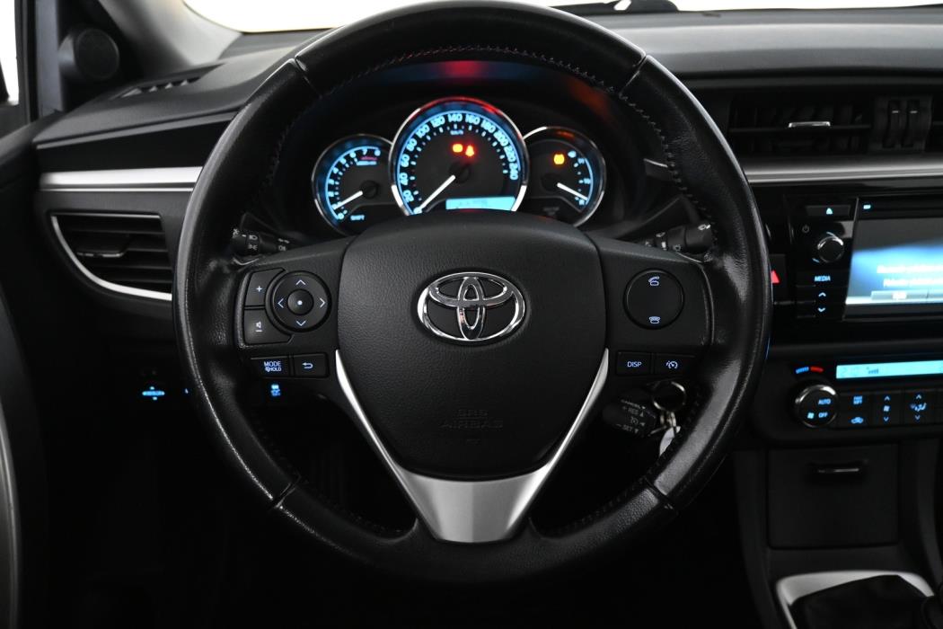 TOYOTA Corolla 2016