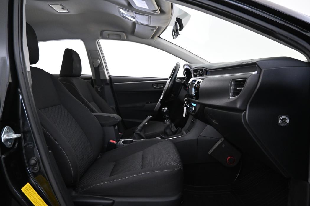 TOYOTA Corolla 2016