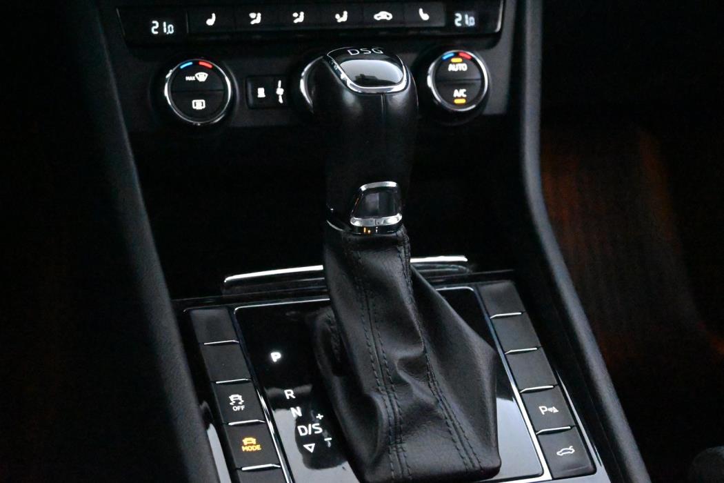 SKODA Superb 2016