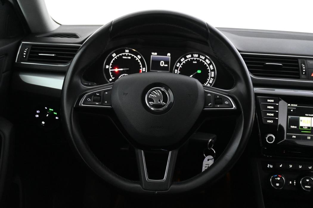 SKODA Superb 2016