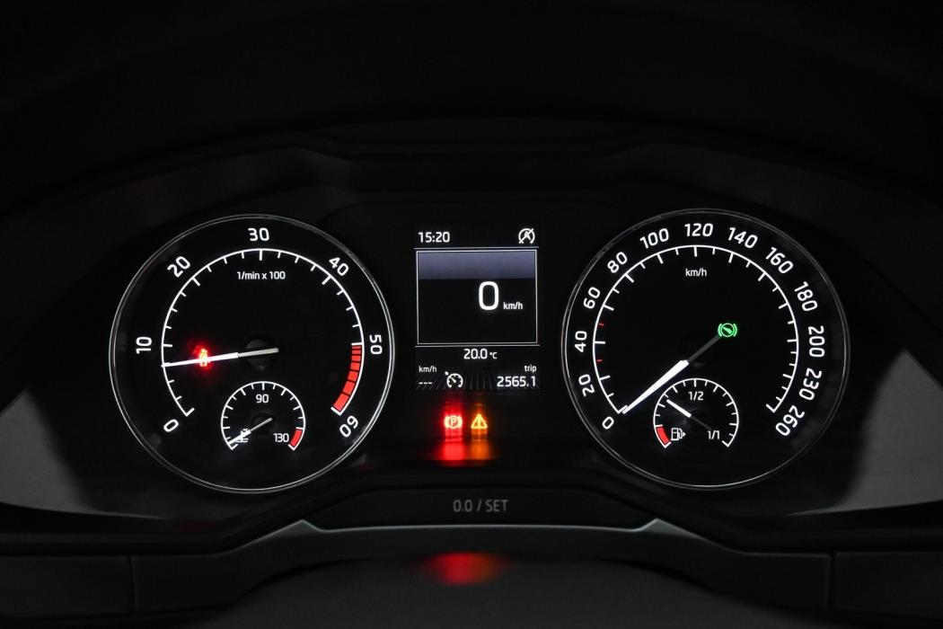 SKODA Superb 2016