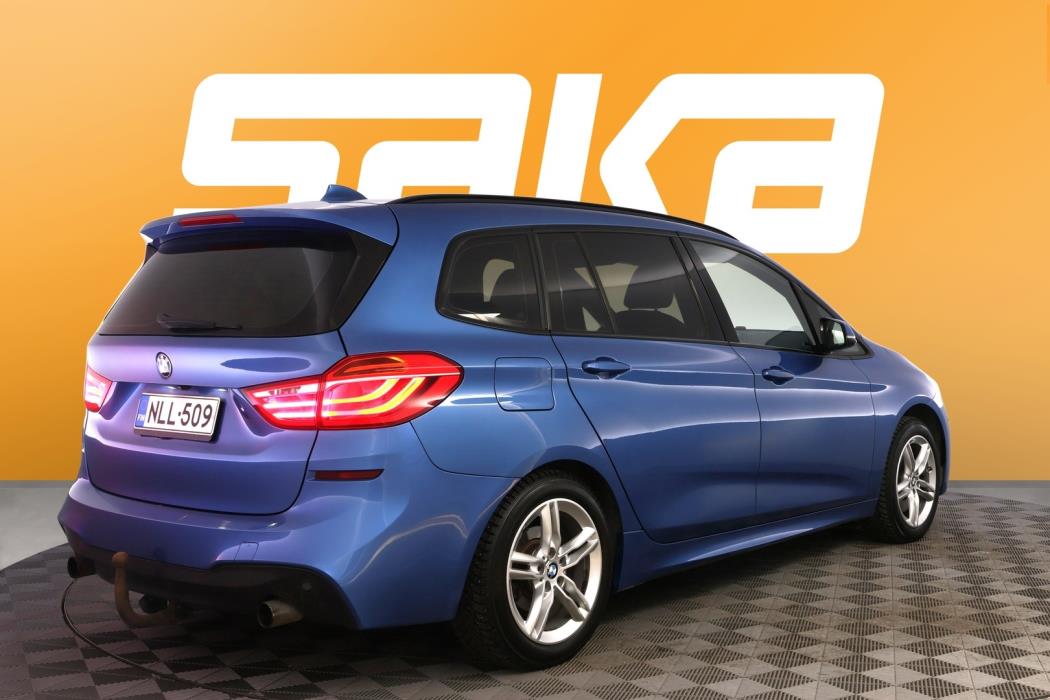 BMW 220 2016