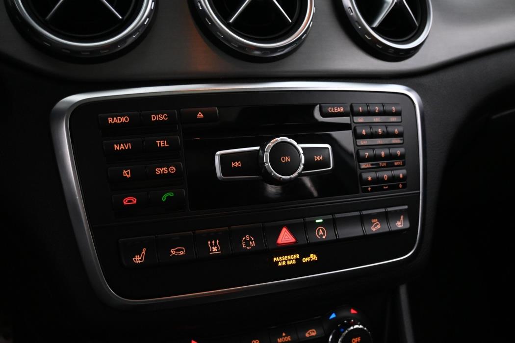 MERCEDES-BENZ GLA 2015