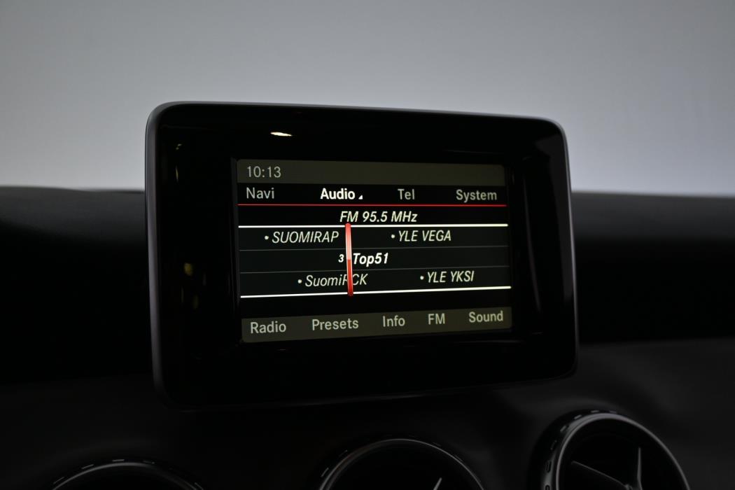 MERCEDES-BENZ GLA 2015