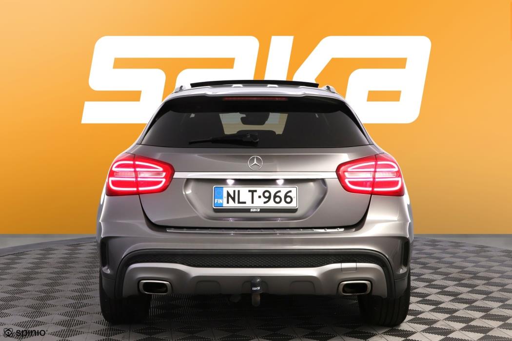 MERCEDES-BENZ GLA 2015