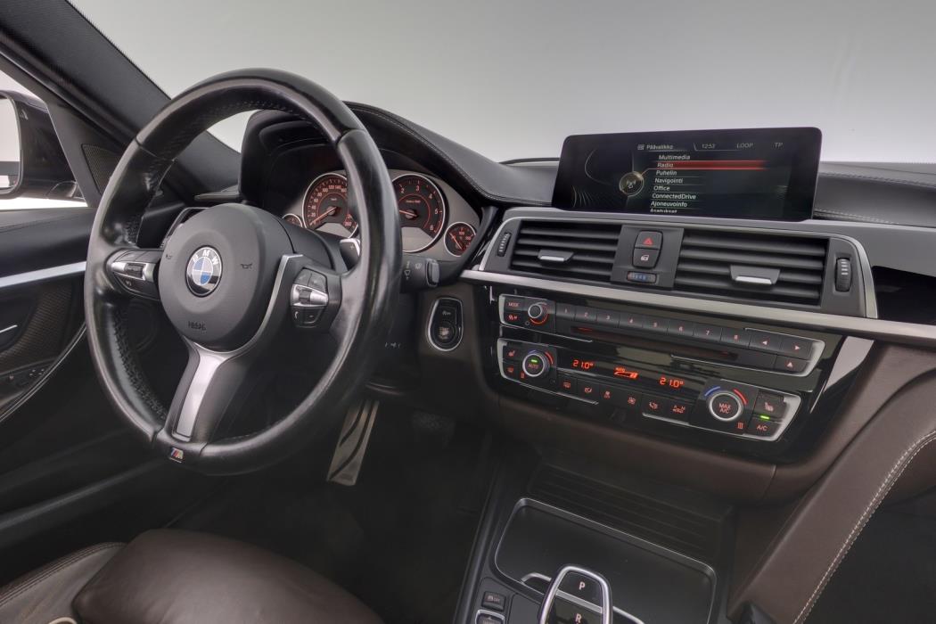 BMW 330 2016