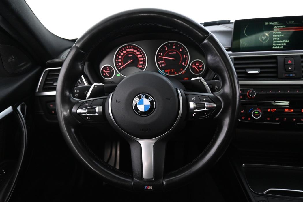 BMW 330 2016