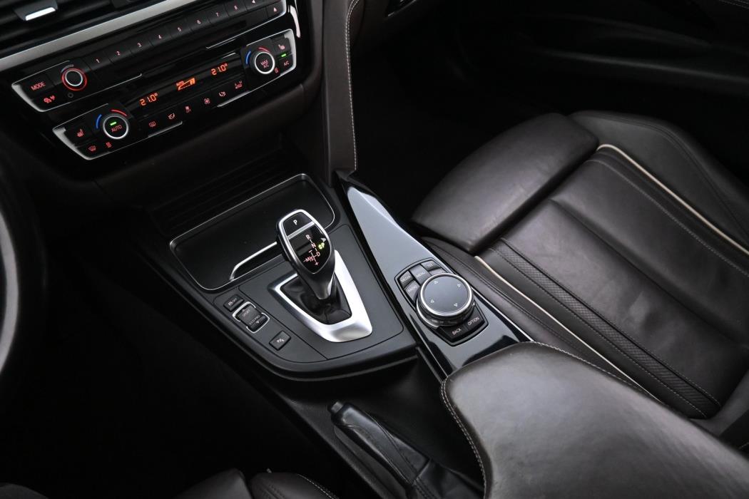 BMW 330 2016