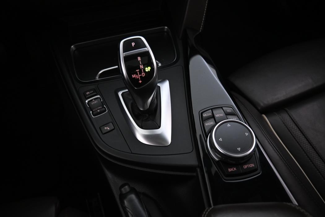 BMW 330 2016