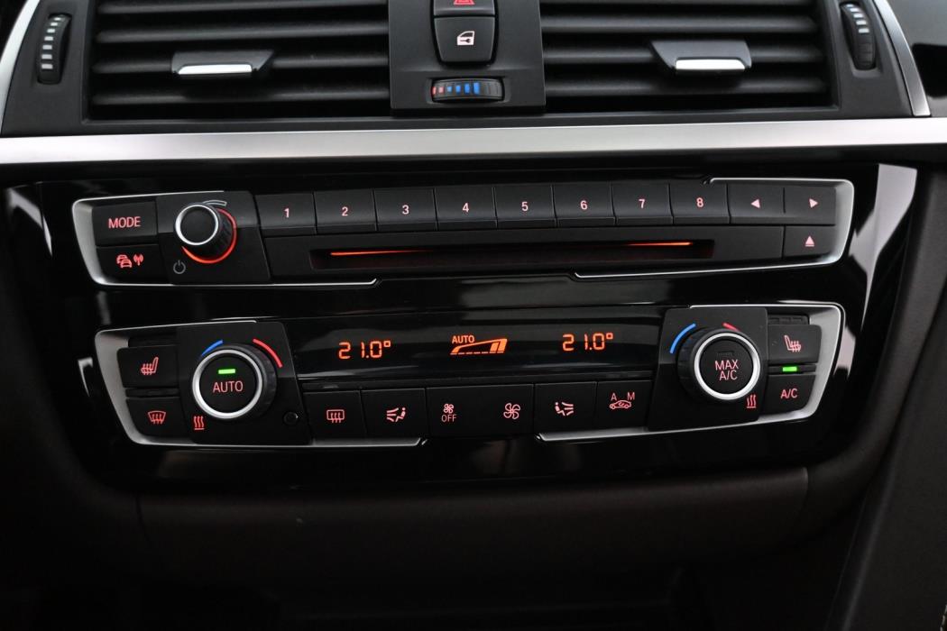 BMW 330 2016