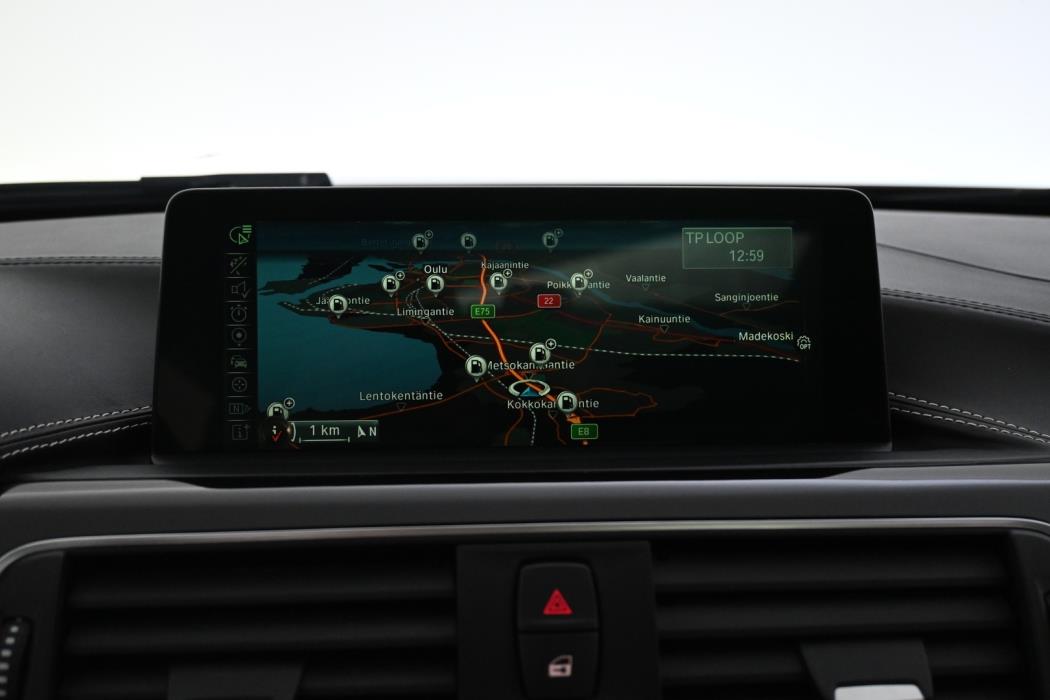 BMW 330 2016