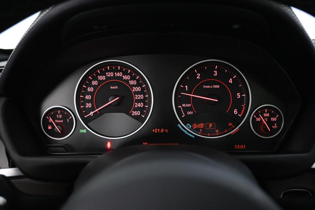 BMW 330 2016