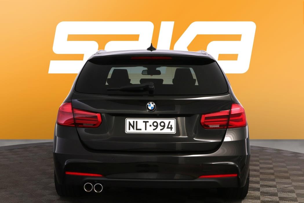 BMW 330 2016
